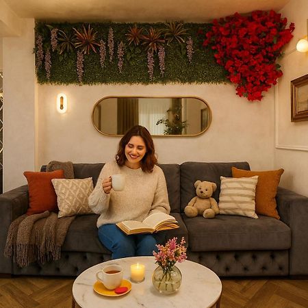 Royalty Apt With City Views On Calea Victoriei Bucureşti Exterior foto